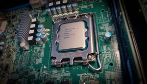 Как правильно выбрать процессор для сервера: полное руководство 2025