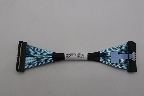 Кабель Lenovo Cable, Internal x16 MCIO 148p RA x16 MCIO 148p ST 32 AWG L=180 mm (03LE611)