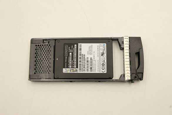 SSD-накопитель Lenovo 15.36TB 12Gb SAS 2.5" 1DWPD HS SSD ASM 2U24 (01PG633)