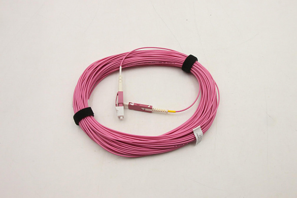 Кабель Lenovo Cable,External,30M,SN-LC SFP-DD OM4 FC (02JH964)