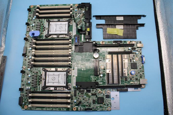 Материнская плата Lenovo SR650 Motherboard (01GV275)