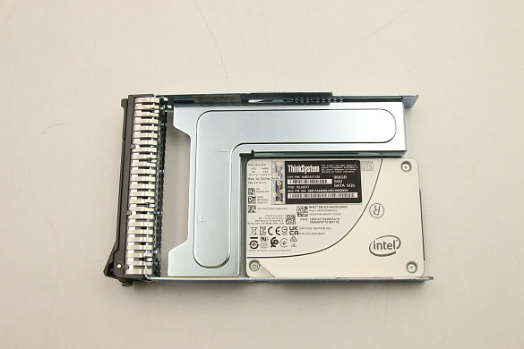 SSD-накопитель Lenovo ThinkSystem 3.5" S4520 960GB Read Intensive SATA 6Gb HS SSD (02JG577)