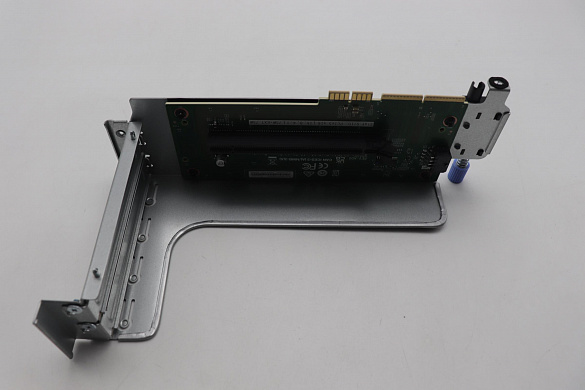 Райзер-карта Lenovo SR685a V3 Rear Riser Card, PCIe, x16, 1 slot (03LA689)