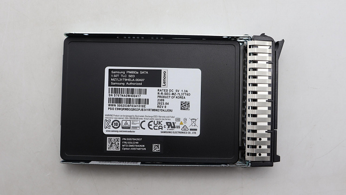 SSD-накопитель Lenovo ThinkSystem 2.5" PM893a 1.92TB Read Intensive SATA 6Gb HS SSD (03LE249)