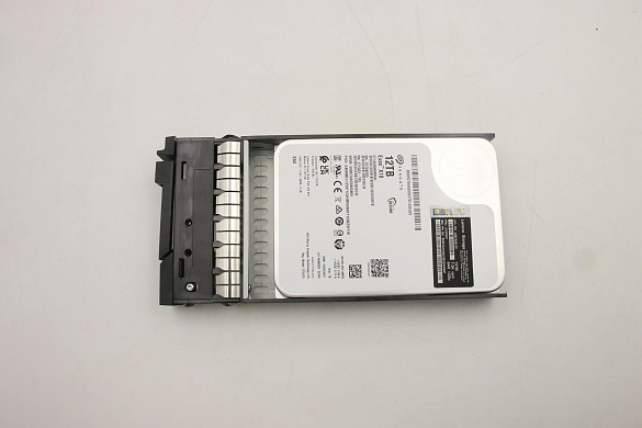 Жесткий диск Lenovo Hard Drive Assembly, SAS, 3.5", 12TB, 7200 RPM 12.0Gb/s, Hot Swap, Internal Hard Drive, with tray (01KP507)