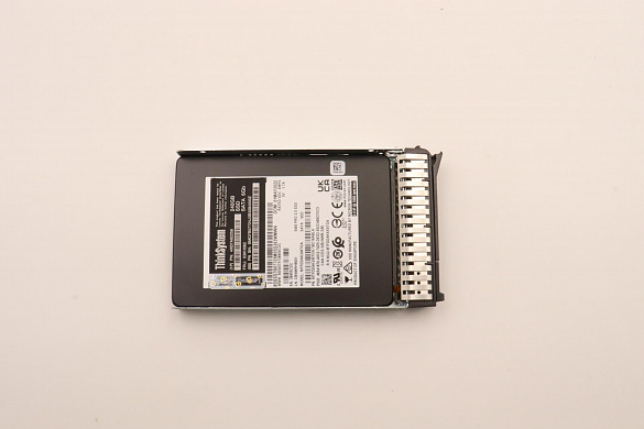 SSD-накопитель Lenovo ThinkSystem 2.5" 5400 PRO 240GB Read Intensive SATA 6Gb HS SSD (03KH062)