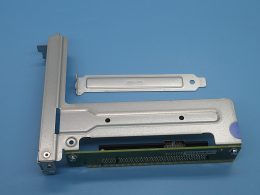 Райзер-карта Lenovo PCIe Riser Assembly for CX6 (01PF696)