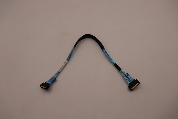 Кабель Lenovo Cable, internal,Riser 16X+16X Cable@@@qqqMCIO8X to MCIO8X, 400mm (32AWG) (02YF806)