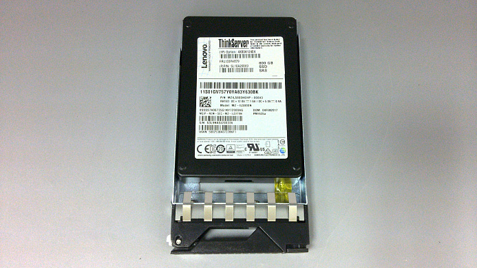 SSD-накопитель Lenovo HS 800G PM1635a 12G SAS SSD (00PH879)