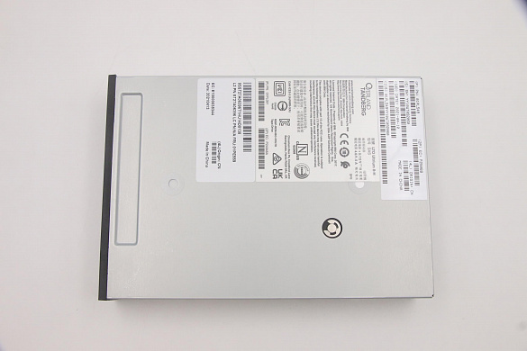 Ленточный накопитель Lenovo ThinkSystem Internal Half High LTO Gen8 SAS Tape Drive (01PE559)