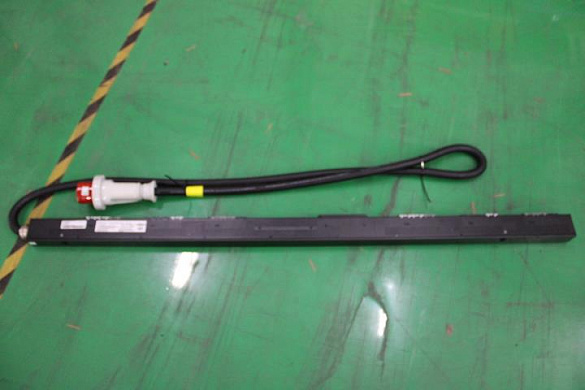 Блок питания Lenovo PDU,0U,nVent&CIS,0U 18 C13/C15 and 18 C13/C15/C19 Switched and Monitored 63A 3 Phase WYE PDU (03LA581)