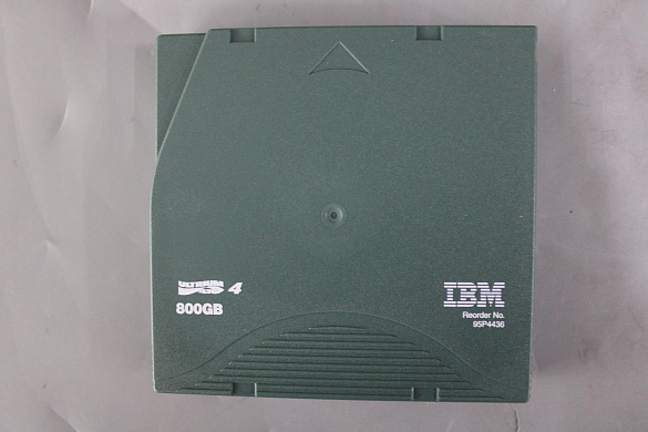 Жесткий диск IBM 800gb Data (95P4436)