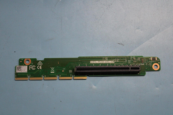 Райзер-карта Lenovo Riser Card, PCIE Gne5, x16/Empty, batter fly, Riser1 (03KM102)