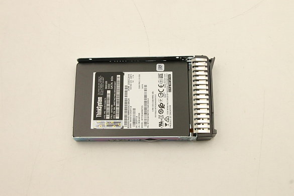 SSD-накопитель Lenovo ThinkSystem 2.5" Multi Vendor 960GB Entry SATA 6Gb Hot Swap SSD (02YE748)