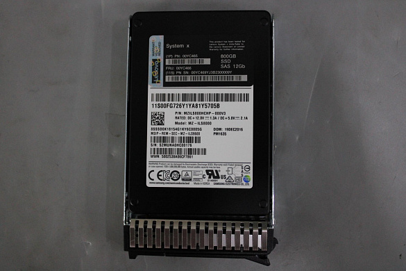 SSD-накопитель Lenovo 800GBSASG3HS (00YC466)