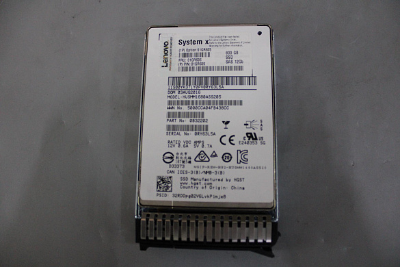 SSD-накопитель Lenovo 800GB SAS G3HS (01GR606)