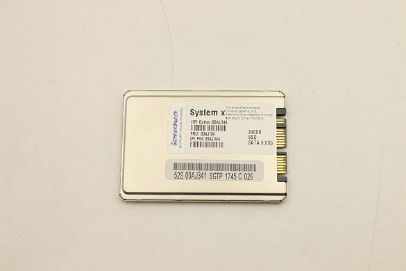 SSD-накопитель Lenovo 240GB SATA FRU (00AJ341)