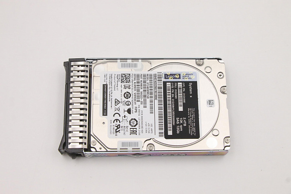 Жесткий диск Lenovo 2.4TB SAS 2.5" FIPS HDD FRU (01GV081)