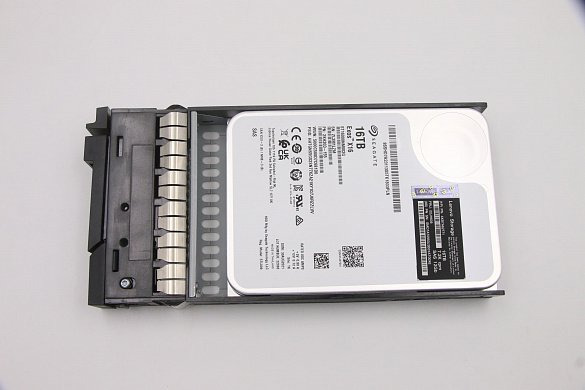 Жесткий диск Lenovo Hard Drive Assembly, SAS, 3.5", 16TB, 7200 RPM 12.0Gb/s, Hot Swap, Internal Hard Drive, with tray (02JH605)