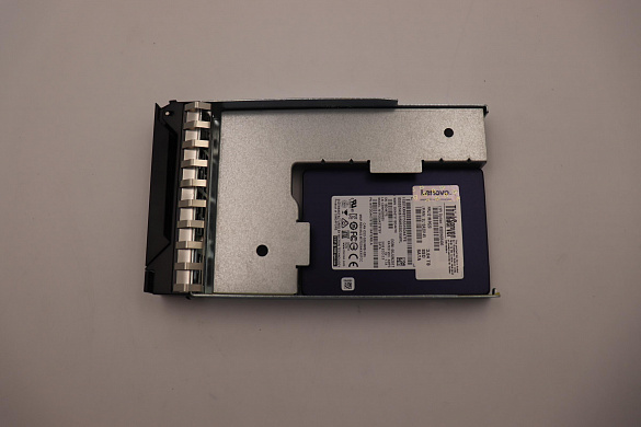 SSD-накопитель Lenovo HS3.84T5100SATA25W35T6GSSD Entry (01MP620)