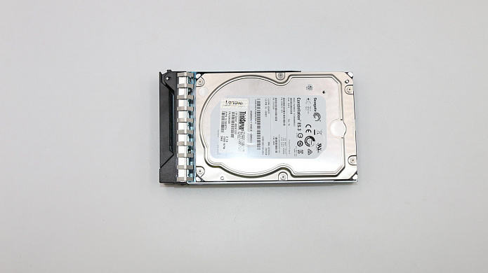 Жесткий диск Lenovo Easy Swap 2TB SAS 3.5 (00XH006)