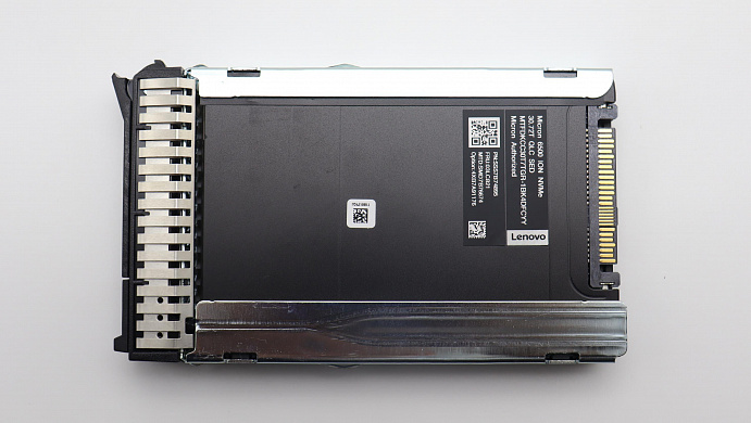 SSD-накопитель Lenovo ThinkSystem 2.5 U.3 6500 ION 30.72TB Read Intensive NVMe PCIe 4.0 x4 HS SSD (03LC821)