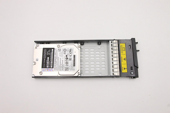 Жесткий диск Lenovo Hard Drive Assembly, SAS, 2.5", 600GB, 15K RPM 12.0Gb/s, Hot Swap, Internal Hard Drive, with tray (01DC194)