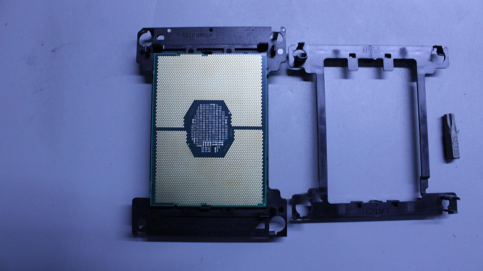 Процессор SP Intel Xeon Platinum-8160T (01KR039)
