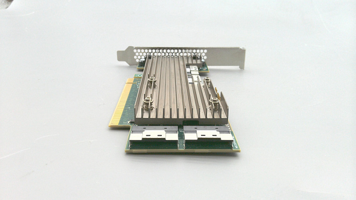 HBA-модуль Lenovo ThinkSystem 1610-8P NVMe Switch Adapter (01PE740)