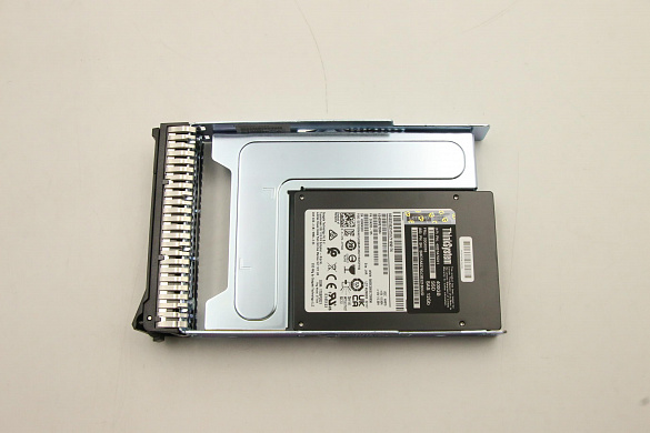 SSD-накопитель Lenovo ThinkSystem 3.5" Nytro 3732 400GB Performance SAS 12Gb Hot Swap SSD (03GX016)