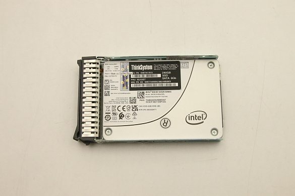 SSD-накопитель Lenovo ThinkSystem 2.5" S4520 240GB Read Intensive SATA 6Gb HS SSD (02JG557)