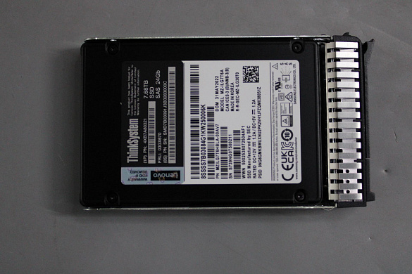 SSD-накопитель Lenovo ThinkSystem 2.5" PM1653 7.68TB Read Intensive SAS 24Gb HS SSD SED (03GX670)