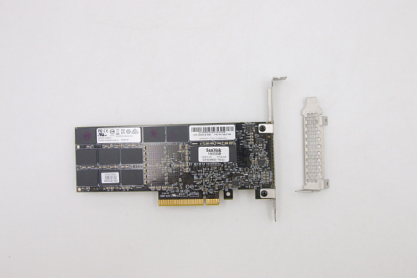 Жесткий диск Lenovo Sndk PCIe2×8 Gen3.5 MLC 1.6G (00LF169)