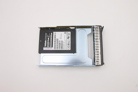 SSD-накопитель Lenovo ThinkSystem 3.5" PM883 3.84TB Entry SATA 6Gb Hot Swap SSD (01PE104)