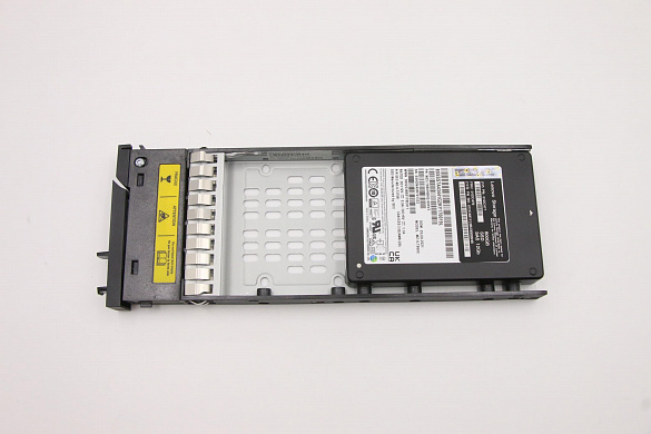 SSD-накопитель Lenovo SSD Assembly, SAS, 2.5", 800GB 3DWPD 12.0Gb/s, Hot Swap, Internal Hard Drive, with tray (01DC479)