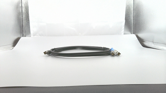 Кабель Lenovo RAID mini-SAS Cables (01DC163)