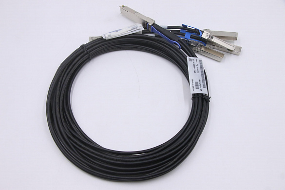 Кабель Lenovo 3m 100G QSFP28 to 4x25G SFP28 Breakout DAC Cable (01GV913)