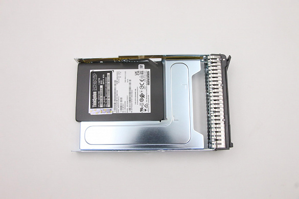 SSD-накопитель Lenovo ThinkSystem 3.5" 5300 1.92TB Mainstream SATA 6Gb Hot Swap SSD (02JG555)