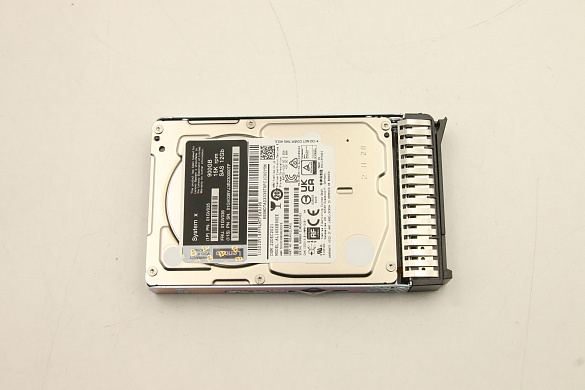 Жесткий диск Lenovo 900GB G3HS SAS (01GV036)