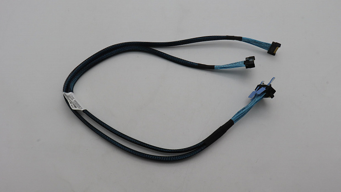 Кабель Lenovo Cable, Internal, PCIE Gen4 cable, 2*RA MCIOX4/RA MCIOx8-2*MCIOX8, 720/650mm (03KM713)